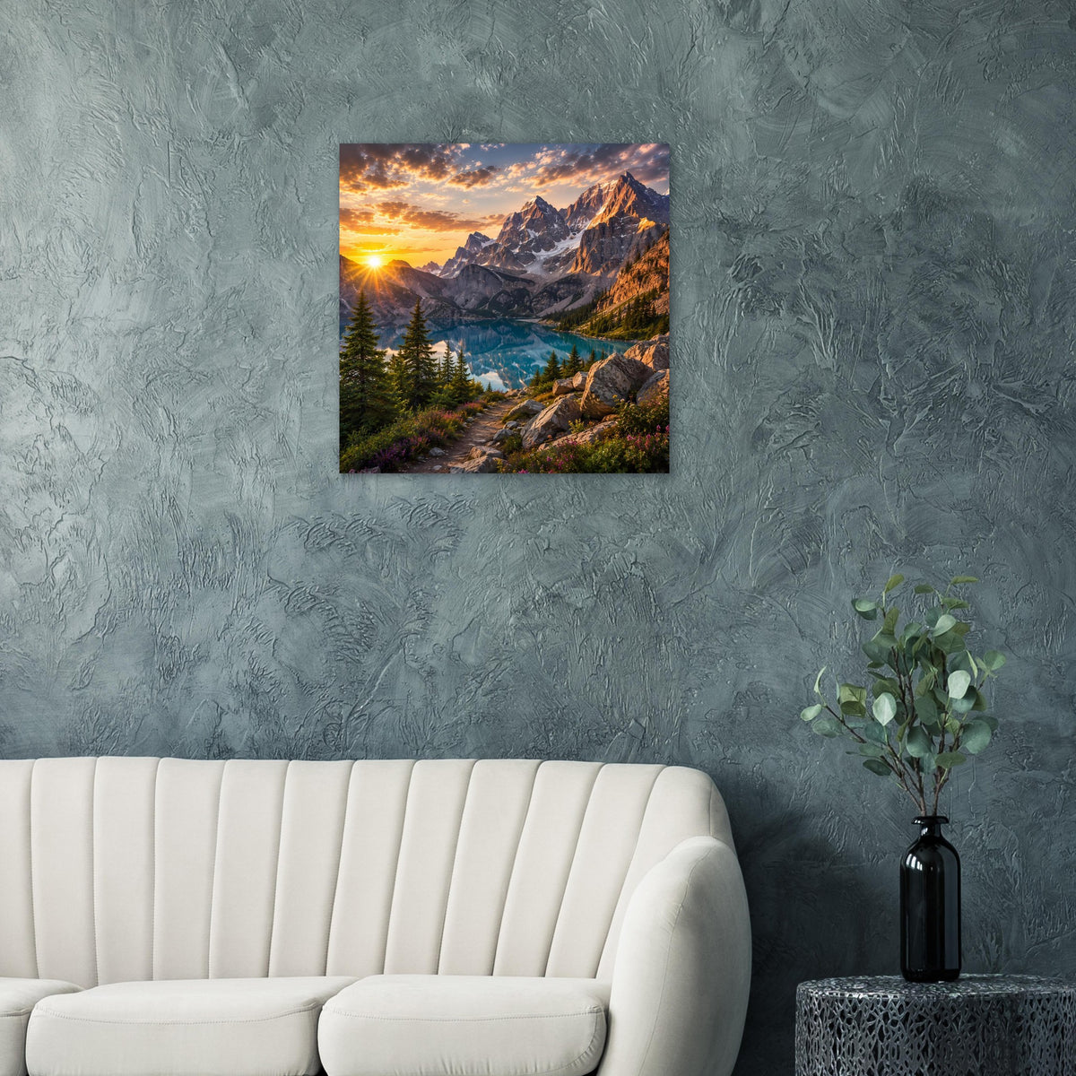Quadratisches Poster mit Bergsee-Landschaft, Felsenweg und Sonnenaufgangshimmel