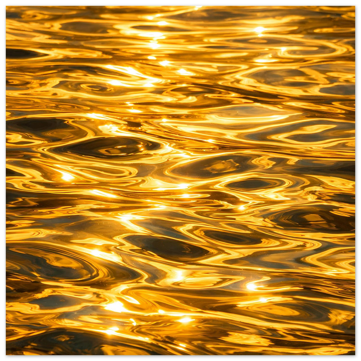 Abstraktes Poster mit gold-orangen Fließwellen und dunklen Kurven auf mattem Papier.