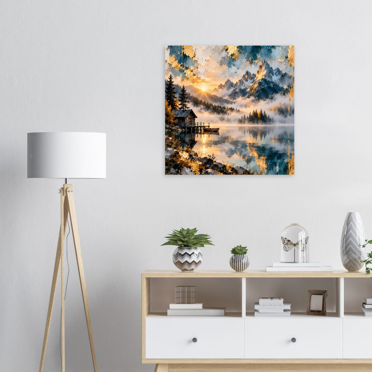 Wandposter mit Bergsee-Landschaft, Sonnenlicht über ruhigem Wasser und Bergkulisse