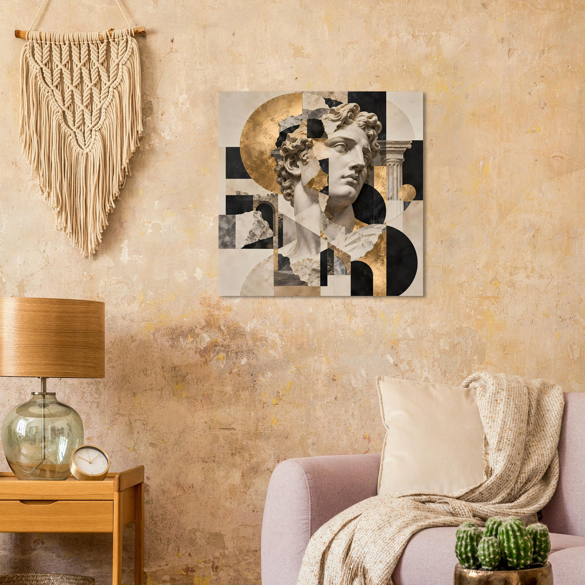 Kunstposter mit Damenporträt im Collage-Stil, beigetöne Hintergründe und goldene Akzente.