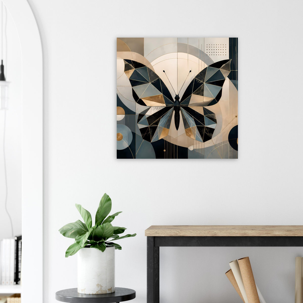 Quadratisches Wandposter mit geometrischem Schmetterling in Petrol und Gold