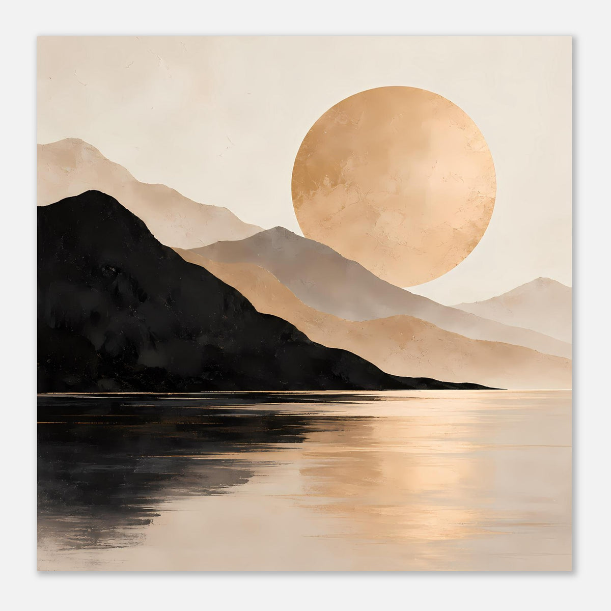Horizontales Poster, enger Bildausschnitt: Berge, Seeufer und große goldene Sonne