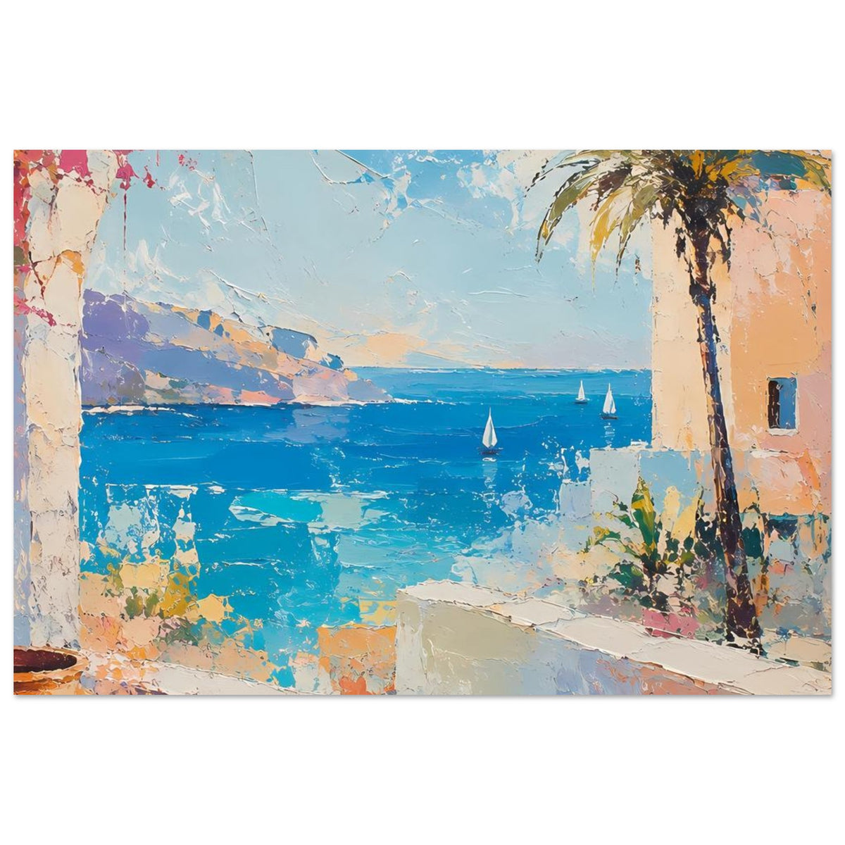 Sommerposter mit Meer, Palme rechts, mehrere Segelboote und mediterrane Häuserfassade