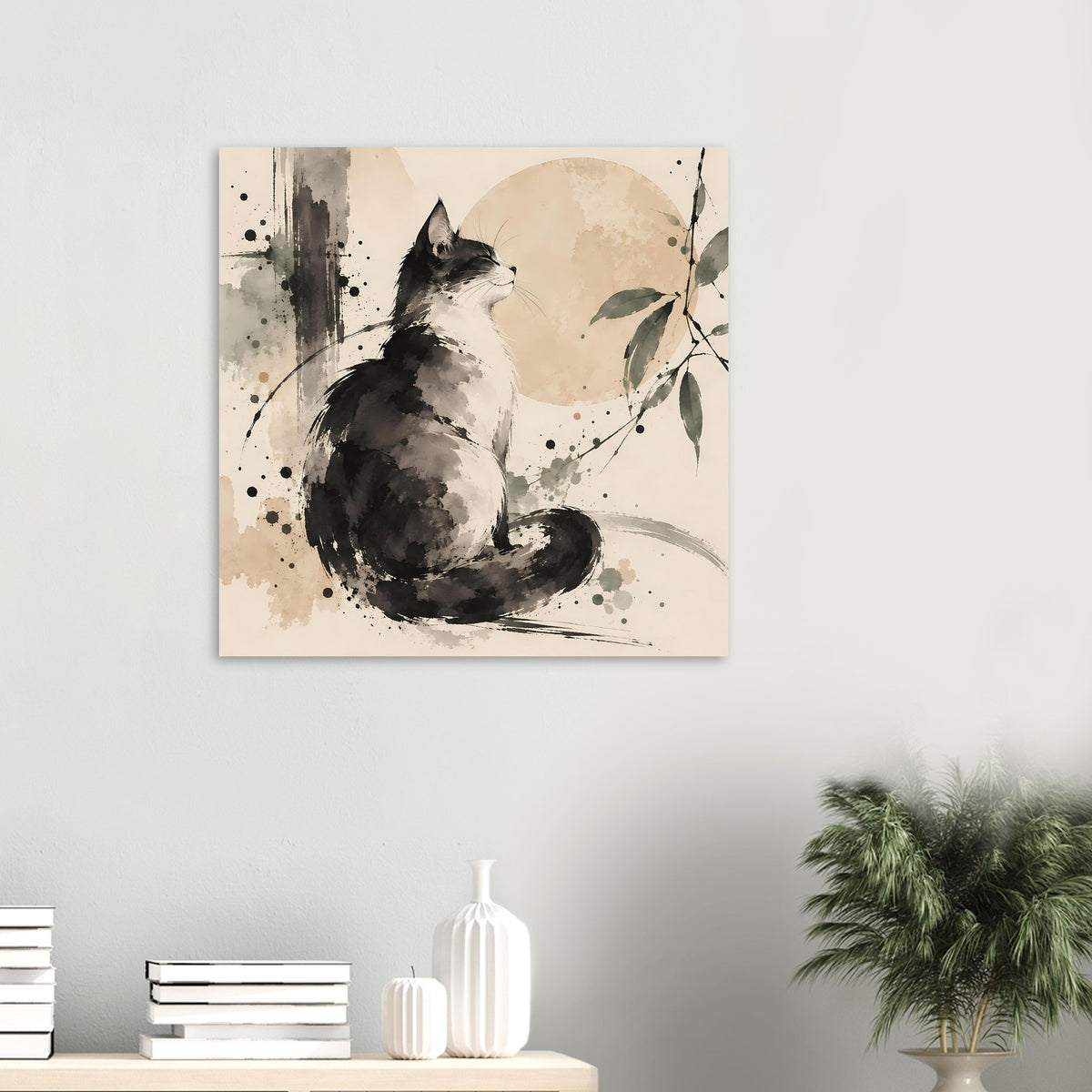 Kleines Poster mit Katze im Aquarellstil, schwarze Illustration, runde Form und Blätter im Bild