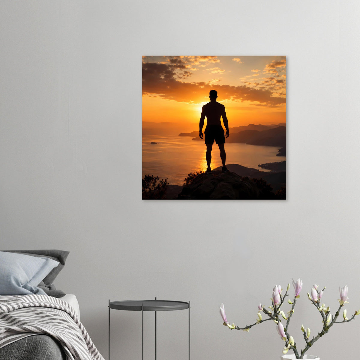 Kleines Wandposter mit Silhouette eines Läufers im Sonnenuntergang über Meer und Berge