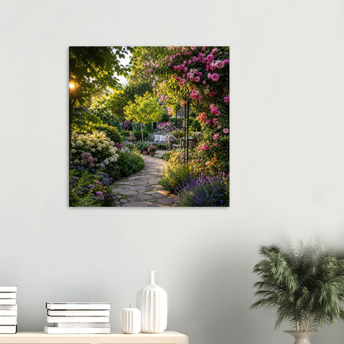 Quadratisches Blumenposter mit beleuchtetem Weg, Rosen- und Lavendelrabatten