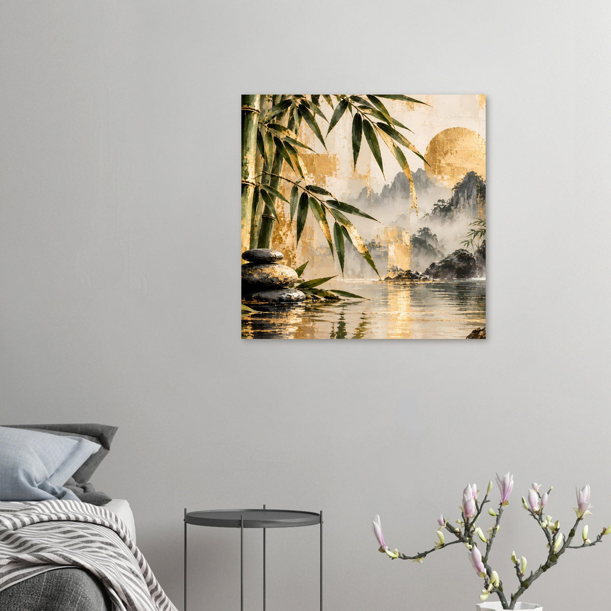 Kleines Bambus-Wasserfallposter in Goldtönen mit Wasser, grünen Blättern und Steinen