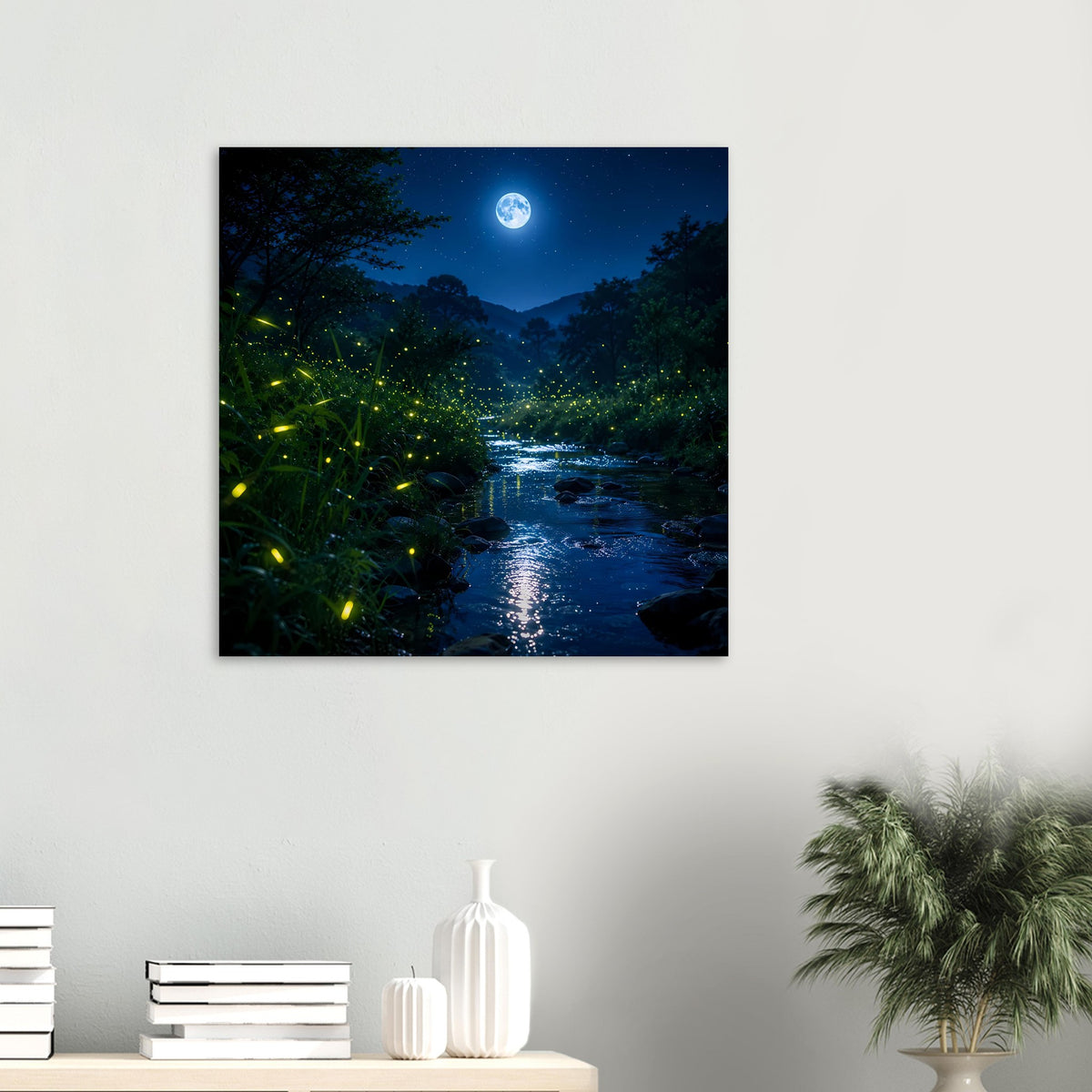 Quadratisches Wandposter mit nächtlichem Fluss, Mond und leuchtenden Glühwürmchen