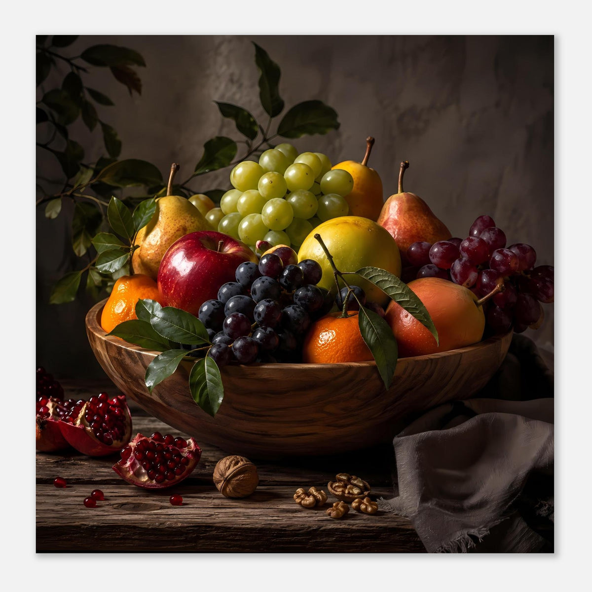 Poster mit Obstkorb mittig: Trauben, Orange, Apfel und Weintrauben am Rand der Schale