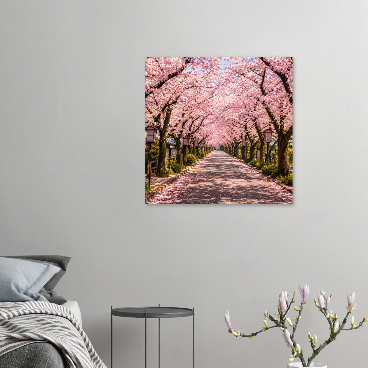 Kleines Kirschblütenposter mit rosa Blütenallee und geradem Weg, rahmenlos wirkend