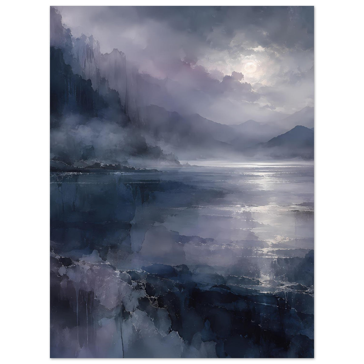 Vertikales Landschaftsposter: Dunst über der See, blau-violette Berge und Wolkenhimmel