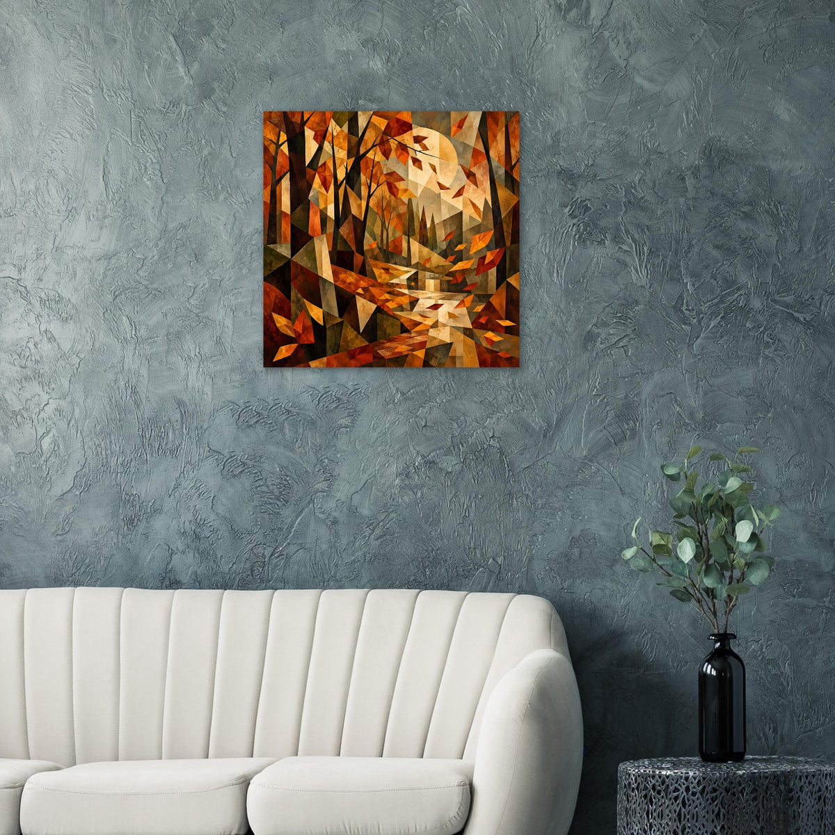 Quadratisches Poster mit kubistischer Herbstlandschaft aus Dreiecken in Braun-Orange und Creme.