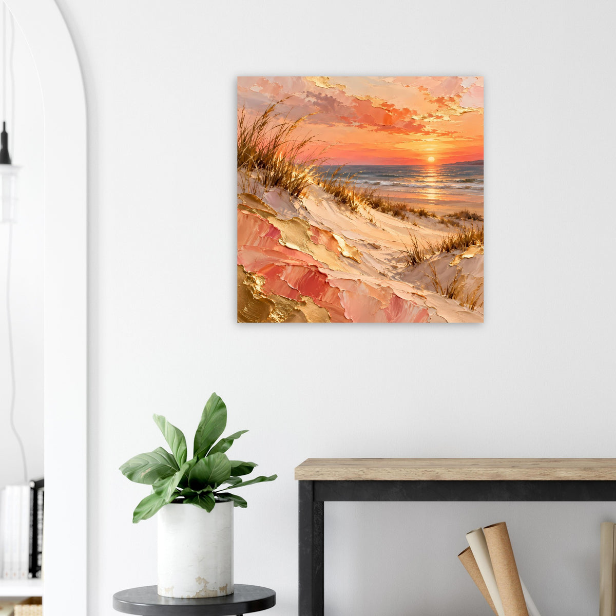 Meerposter mit Stranddünen und untergehender Sonne, Pfirsichgoldene Farbakzente