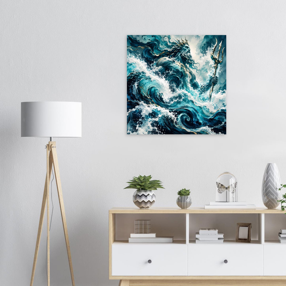Quadratisches Wandposter mit kräftigen Meereswellen in Blau und Goldakzenten