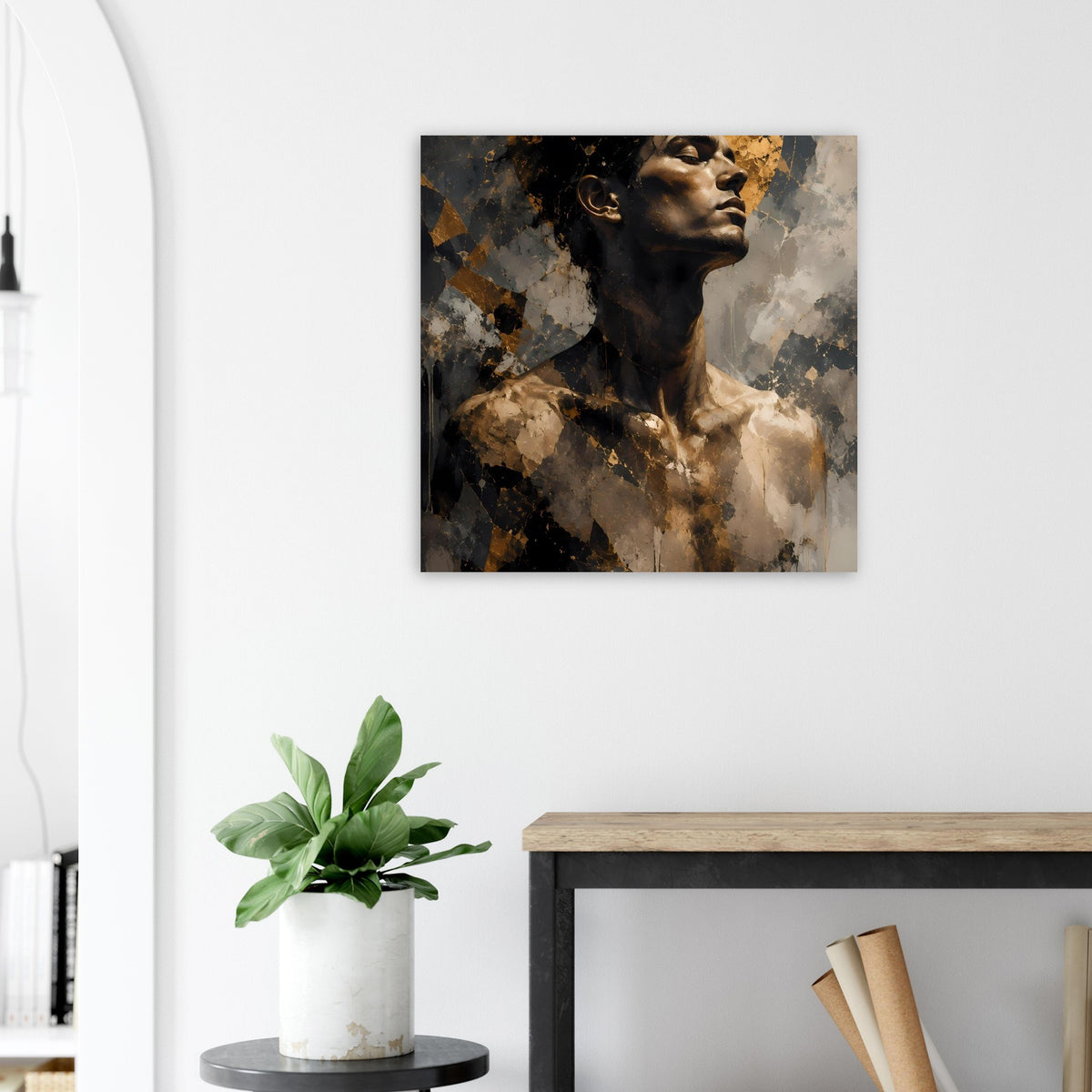 Abstraktes Männerporträt-Poster im Hochformat mit goldenem Schimmer und marmorierten Flächen