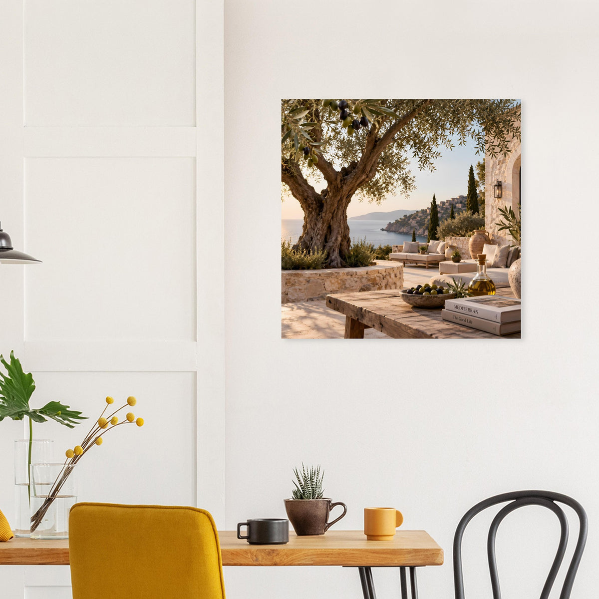 Poster mit mediterraner Sitzgelegenheit, Baum und Blick auf die Küste