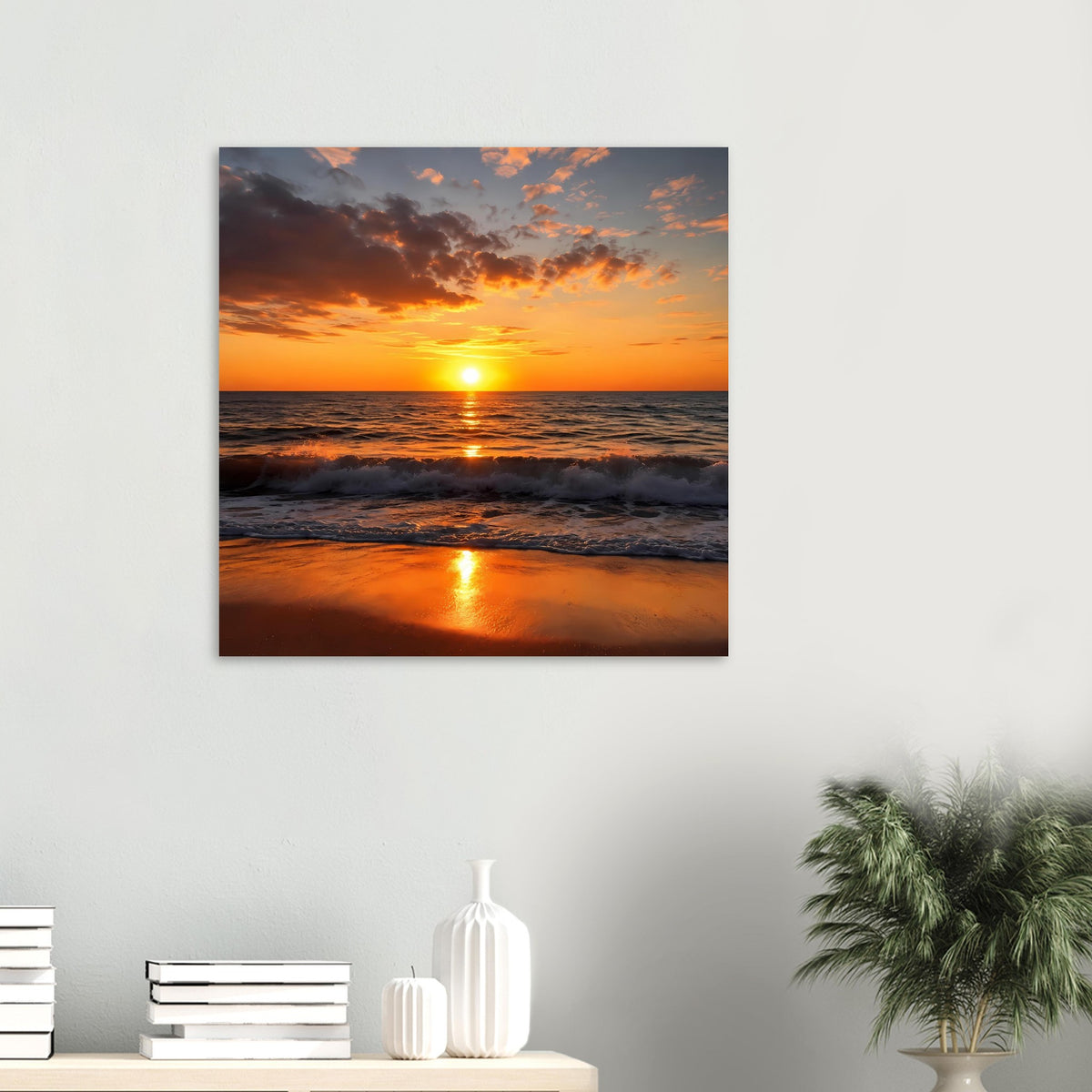 Poster Sonnenuntergang am Meer mit Sonne, Wolken und Lichtreflex auf Wasser im Hochformat