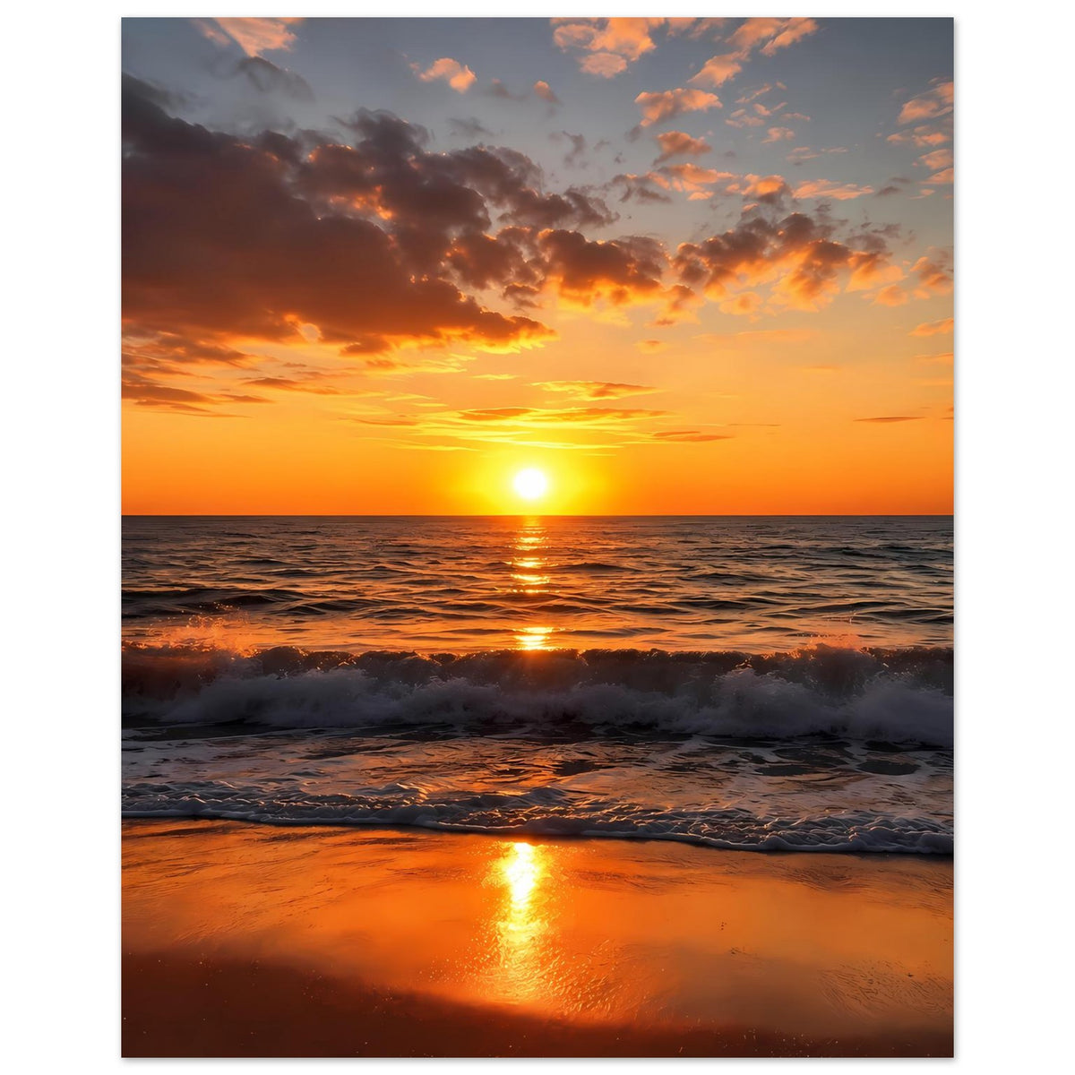 Vertikales Poster mit Sonnenuntergang über dem Meer, Sonne und Reflexionen auf Wellen