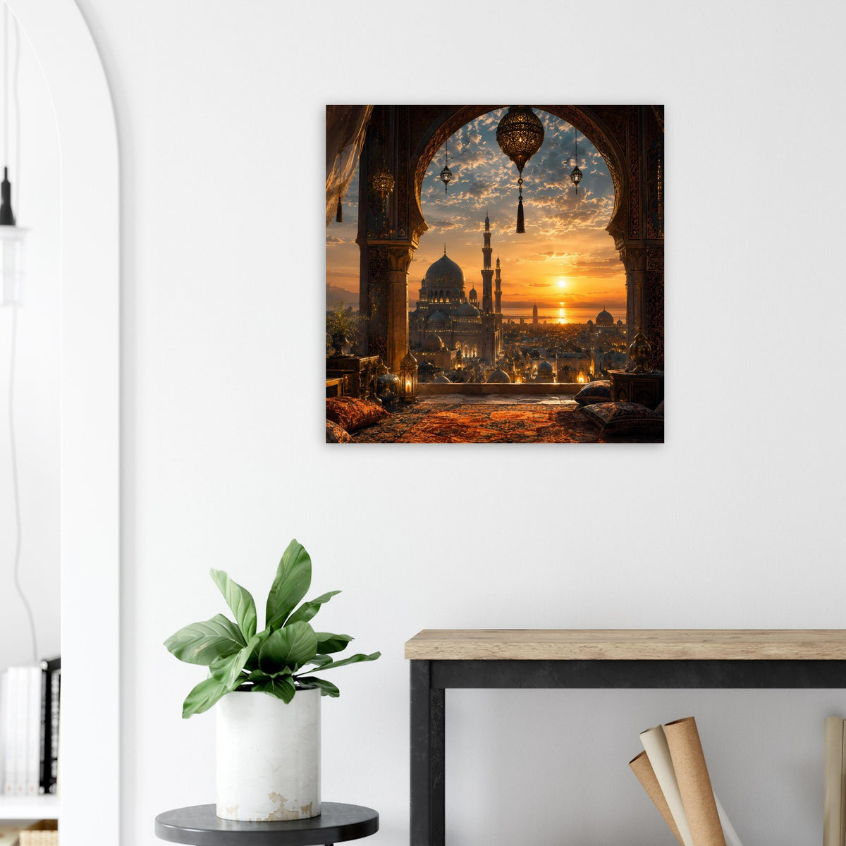 Quadratisches Poster mit Sonnenuntergang über Moschee, eingerahmt von Rundbogen