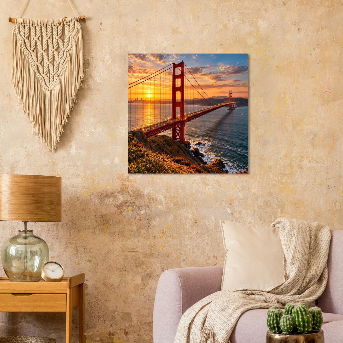 Poster mit Golden Gate Bridge bei Sonnenuntergang: orangefarbener Himmel über dem Wasser