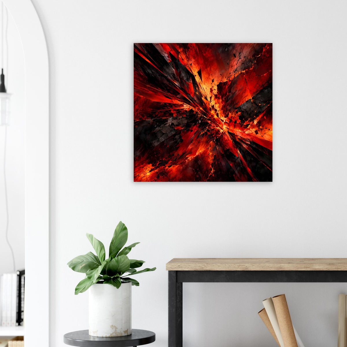 Quadratisches Kunstposter mit rotem Glutkern und schwarzen radialen Flächen