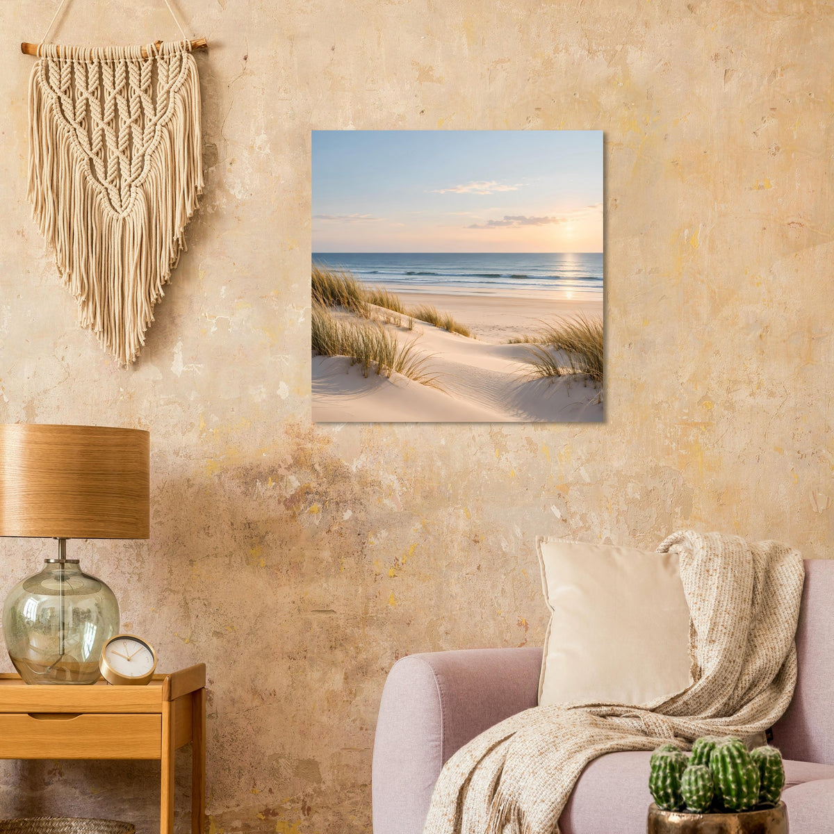 Strandposter mit Dünen und ruhigem Meer bei Sonnenuntergang