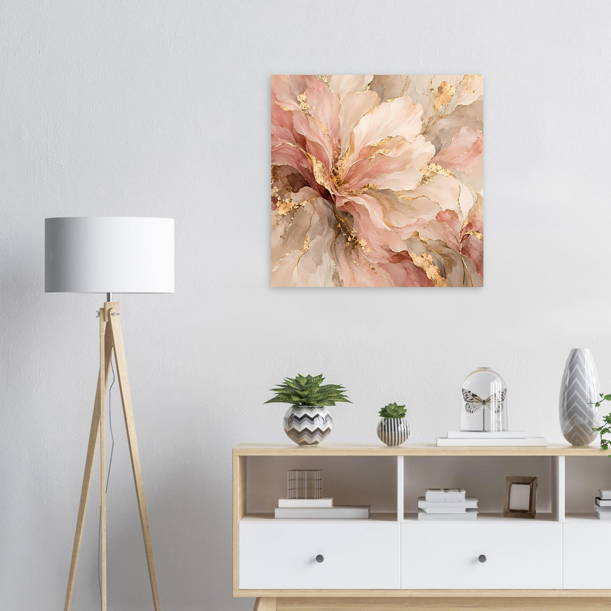 Quadratisches Blumenposter: rosafarbene Blütenwirbel mit goldenen Partikeln