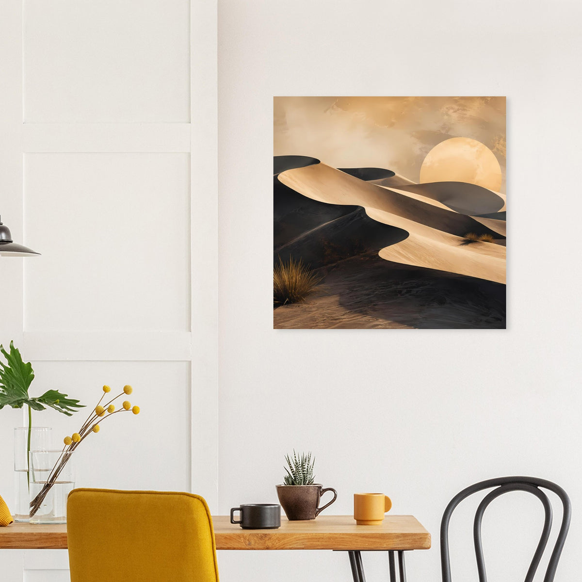 Quadratisches Wüstenposter mit goldenen Dünen, dunkler Senke und großem Mond