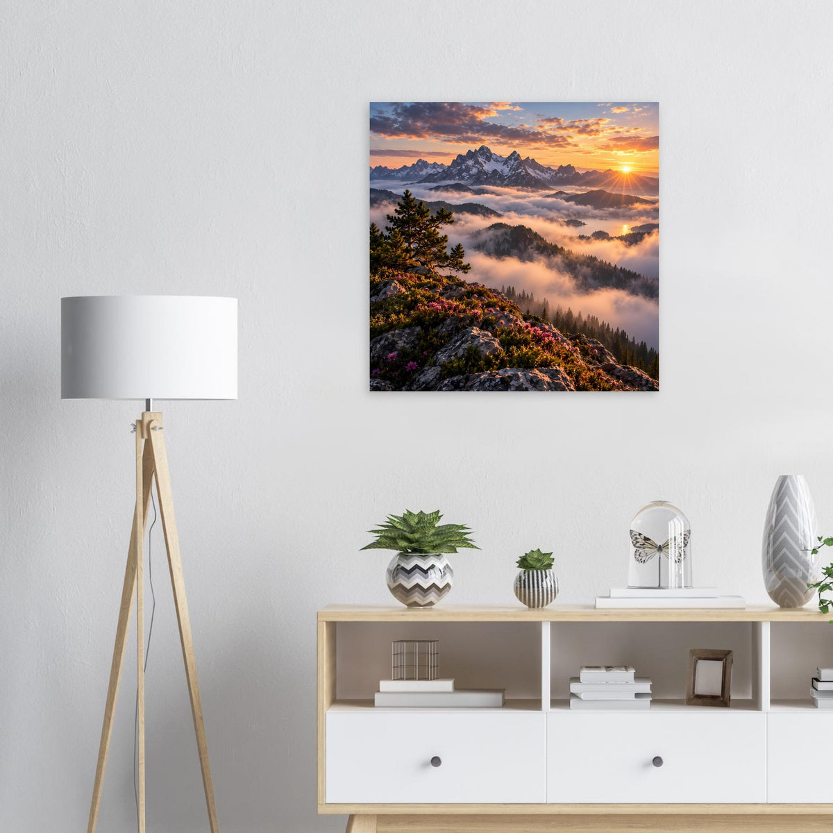 Quadratisches Wandposter mit Berglandschaft bei Sonnenaufgang und Nebelmeer