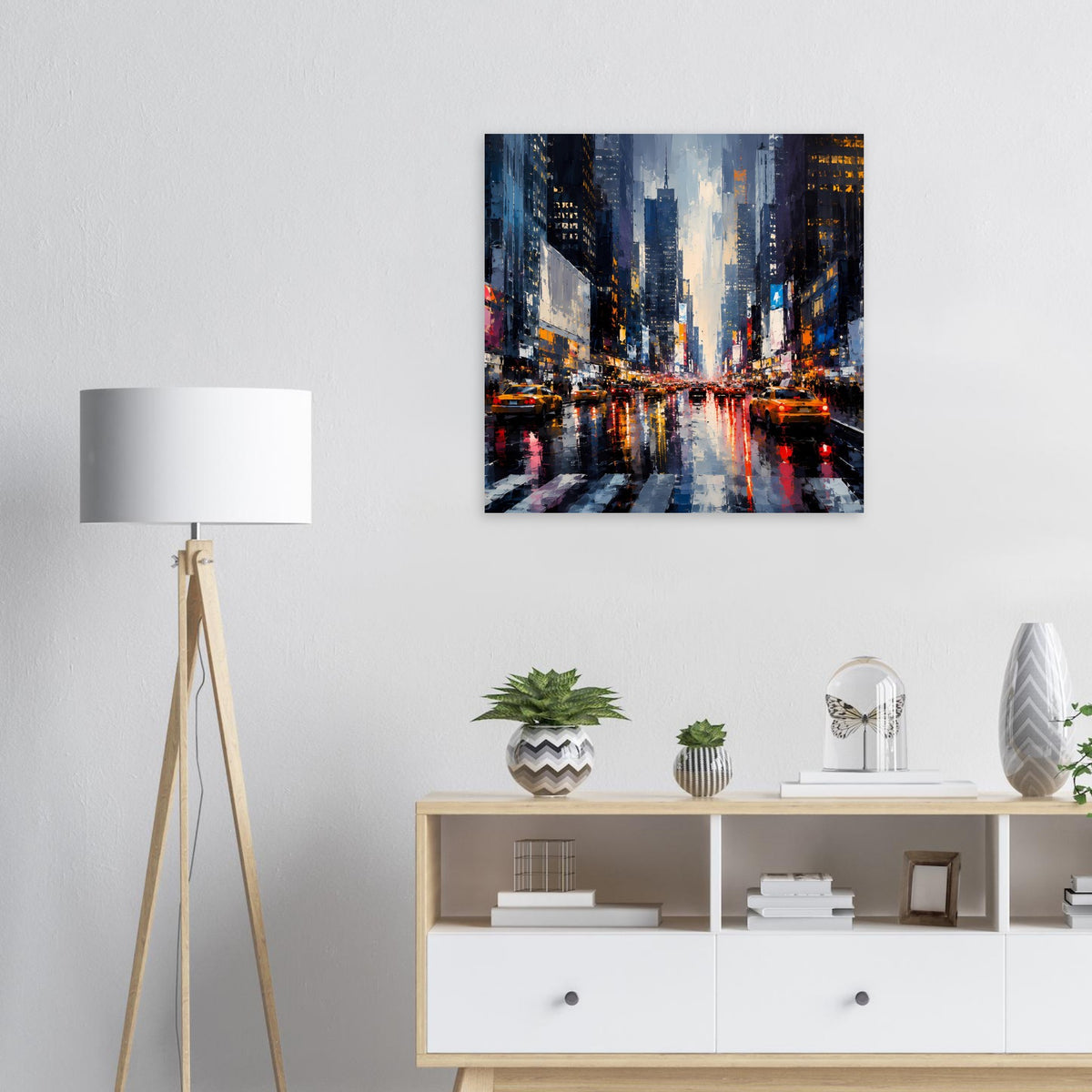 Gerahmtes Stadtposter: Skyline mit Regenstraße und reflektierenden Lichtern, Nachtstimmung