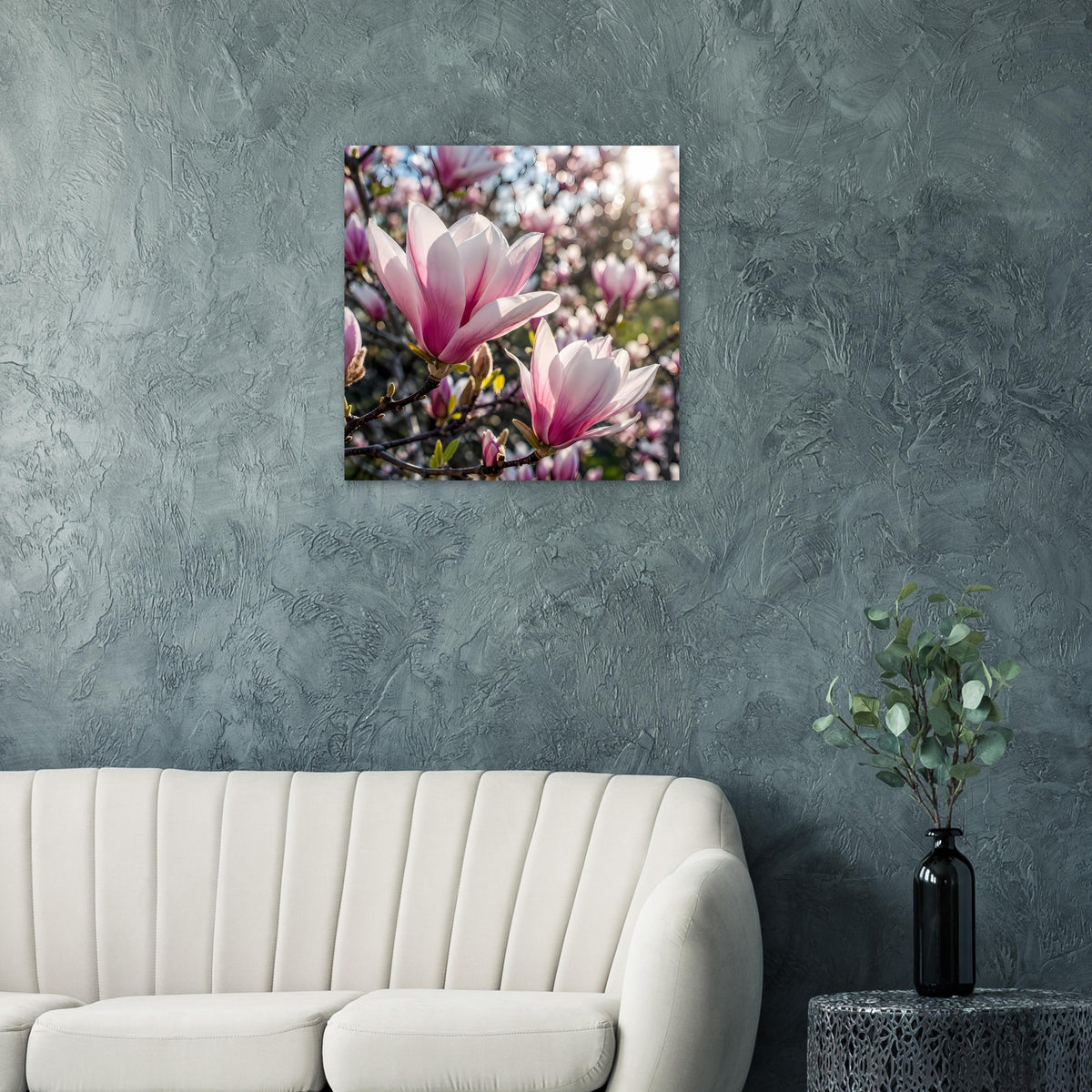 Poster mit Magnolienblüten in Rosa, zentrale Blüte auf verzweigtem Ast