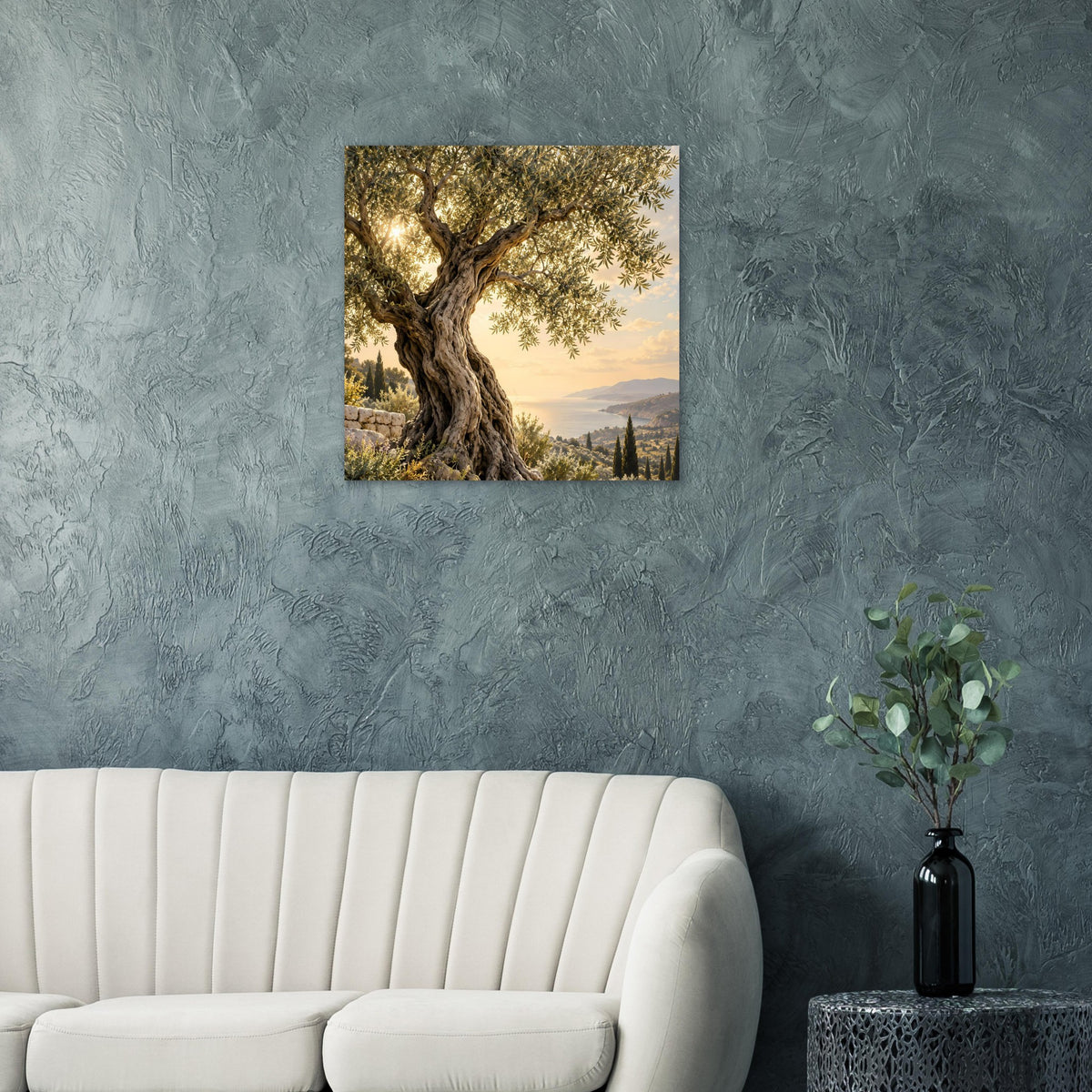 Wandposter mit Olivenbaumstamm und Zweigen, Landschaftsausblick im warmen Abendlicht