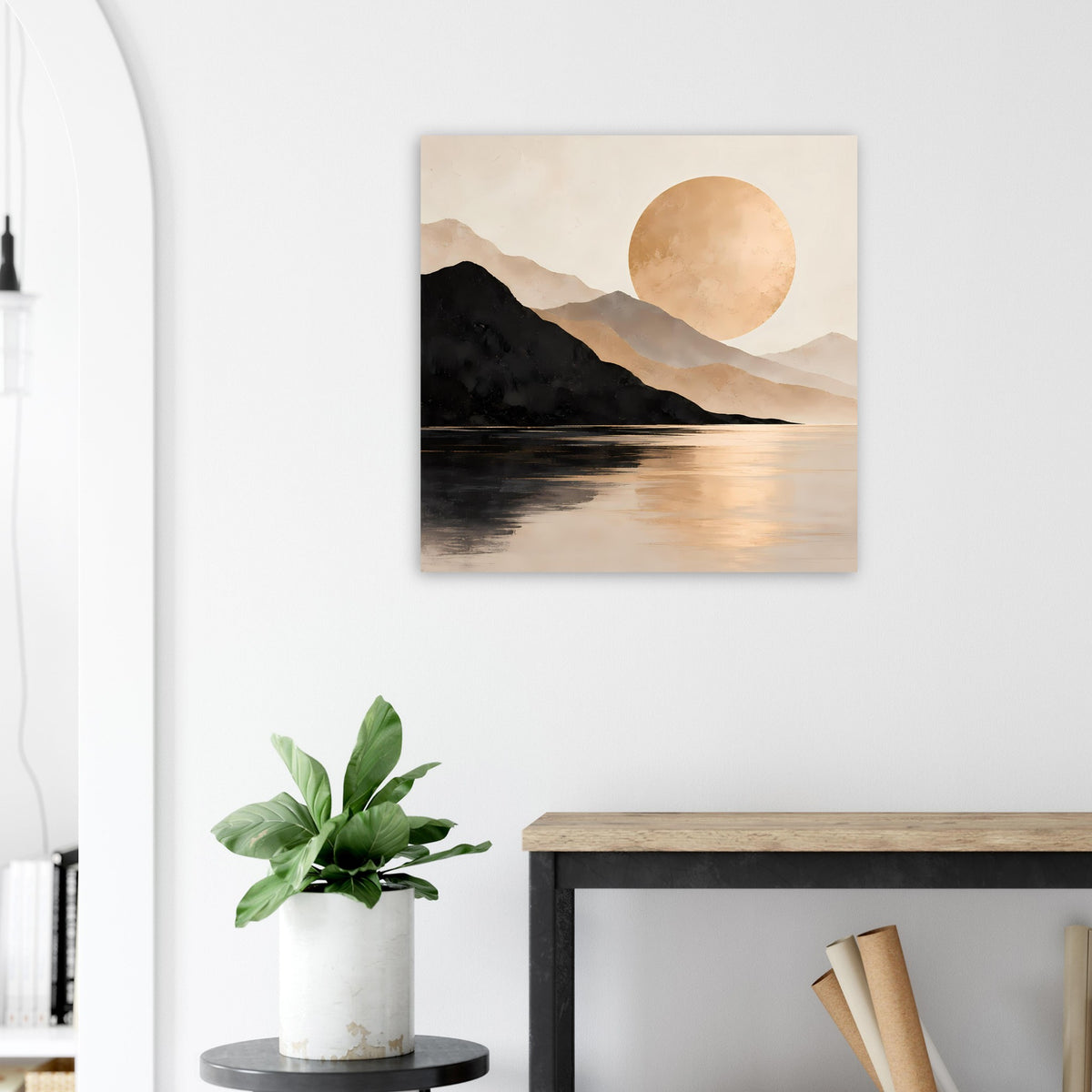 Quadratisches Poster mit Bergmassiv, Spiegelung im See und großer runder Sonne