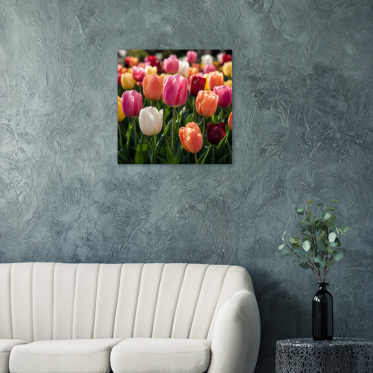 Quadratisches Tulpen-Poster mit schwarzem Rand, dichtes Tulpenfeld in kräftigen Farben