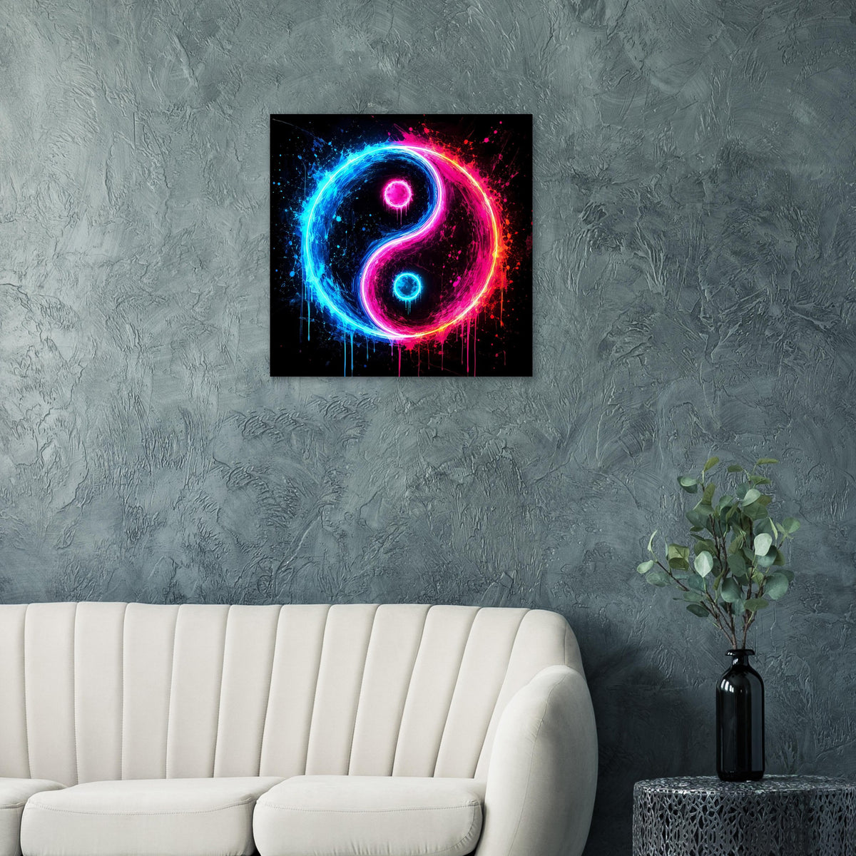 Quadratisches Poster mit Yin-Yang in Neonblau und Pink, umrandet von Farbspritzern