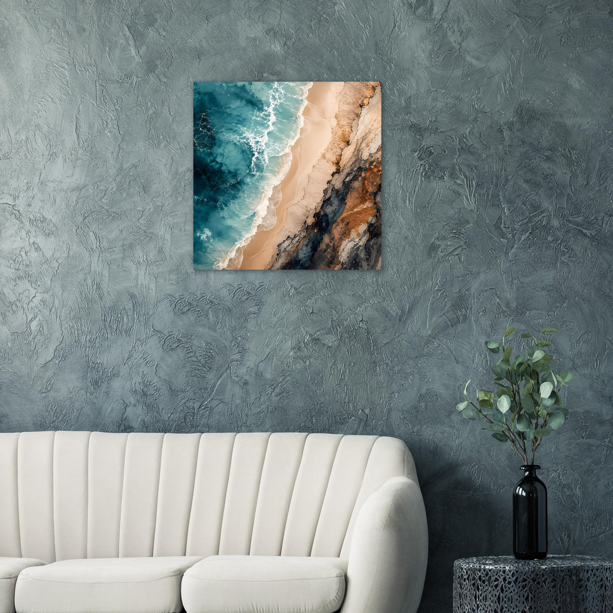 Gerahmtes Poster mit Blick auf Küste: türkisfarbenes Meer, Sandstrand und Felsen