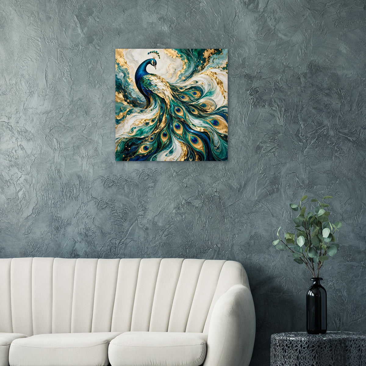 Pfau-Kunstposter mit blauem Pfau, petrolgrünen Federn und goldenen Wirbeln