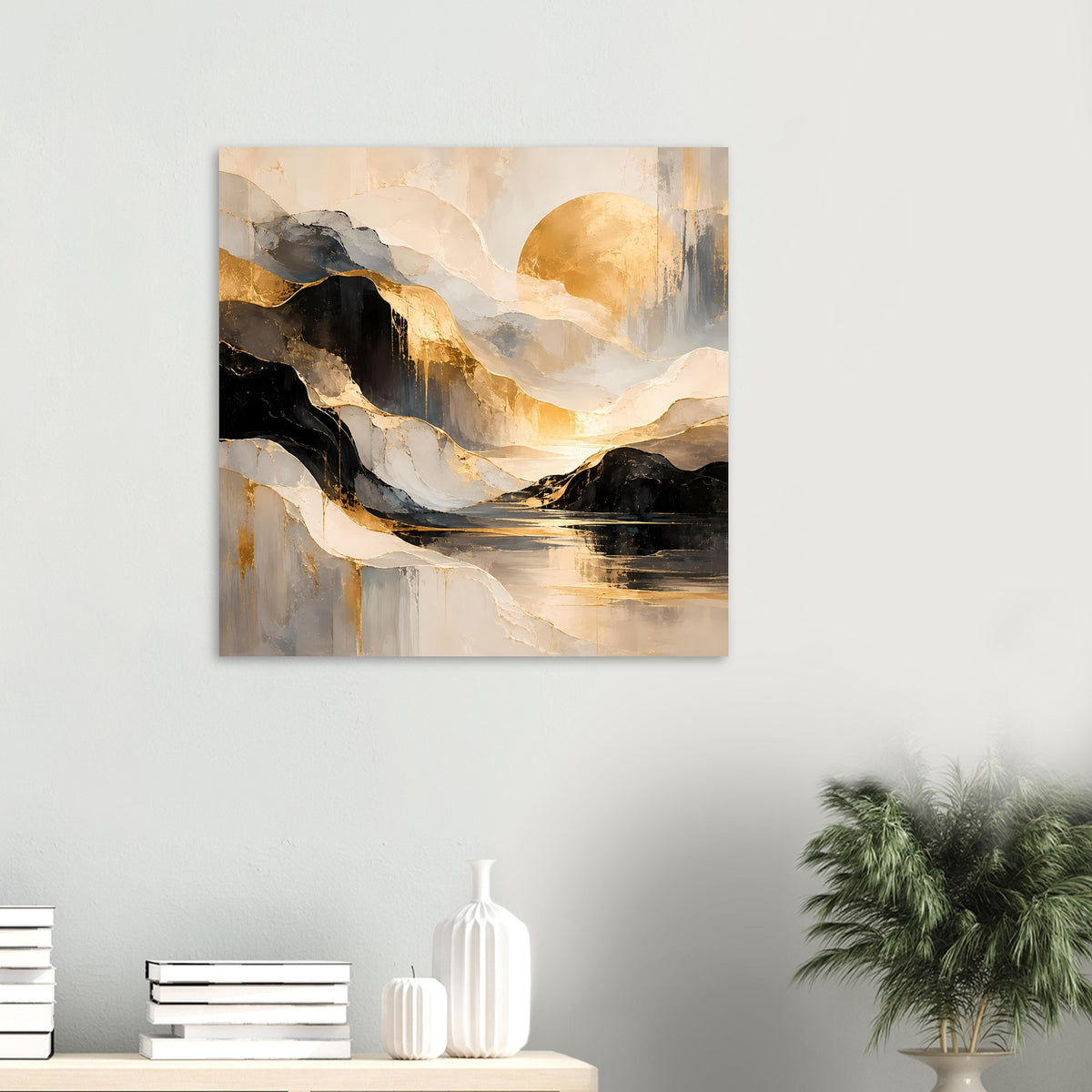 Abstraktes Kunstposter in quadratischer Ansicht: goldene Reflexe, schwarze und helle Flächen