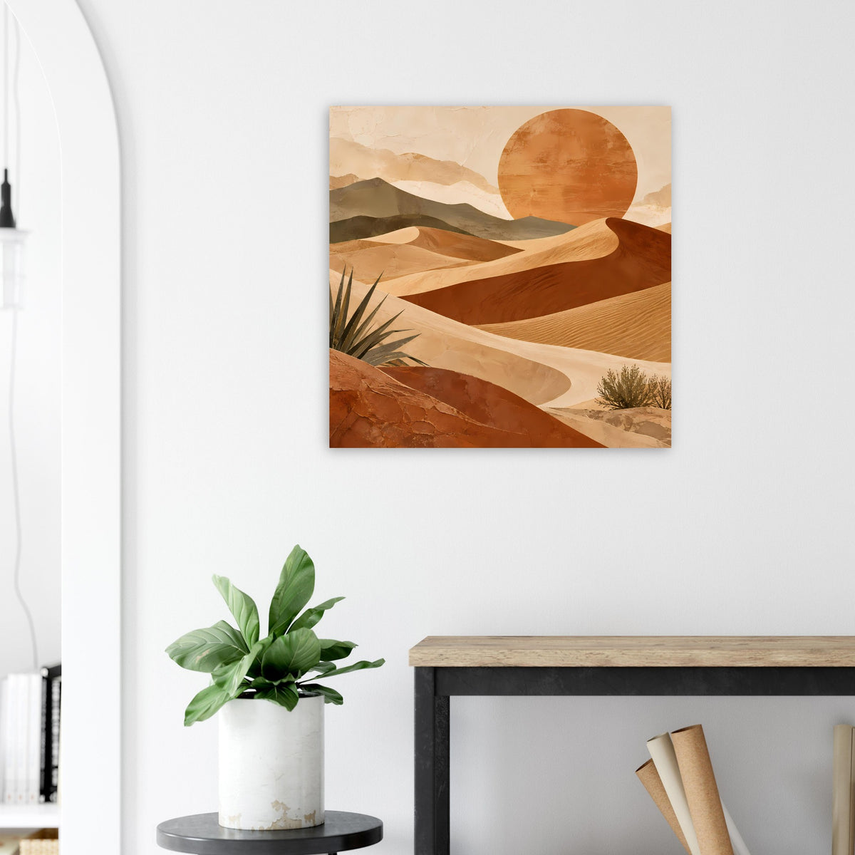 Poster mit Wüstenlandschaft: orangefarbener Sonnenkreis und Dünen in Beige und Braun