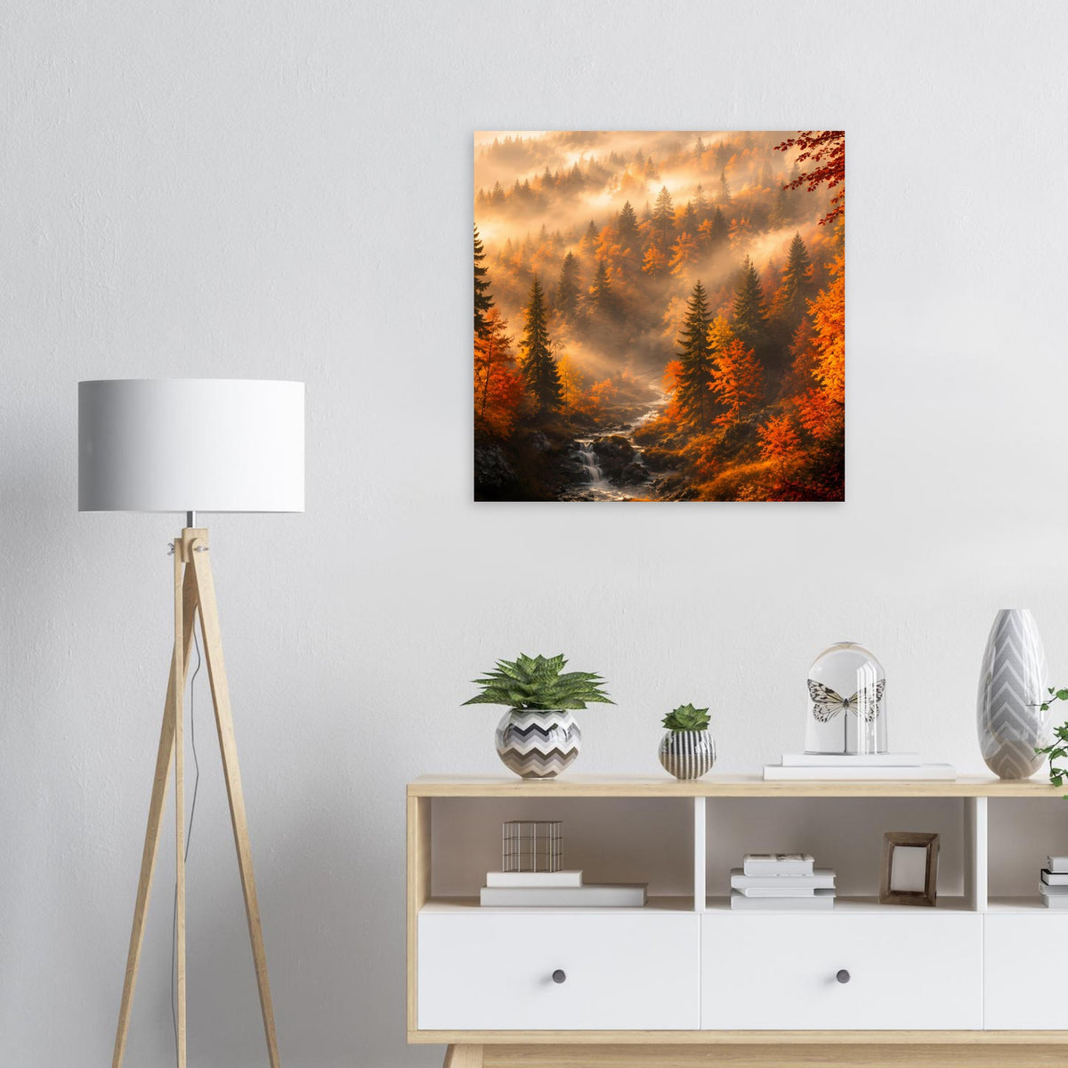 Waldlandschafts-Poster mit herbstlichem Farbenmeer, Tannen im Nebel und Sonnenstrahlen