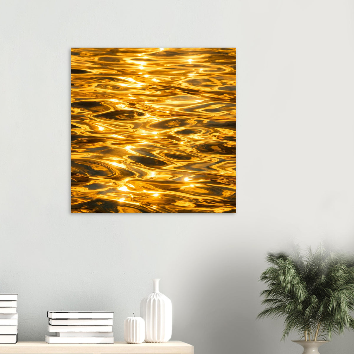 Quadratisches Poster mit goldenen Wellen auf dunklem Hintergrund, auf mattem Papier