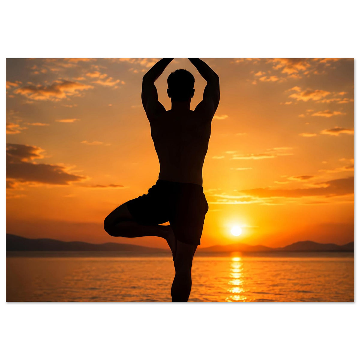 Yoga-Poster mit einbeiniger Silhouette, Händen über dem Kopf, warmer Sonnenuntergangszene