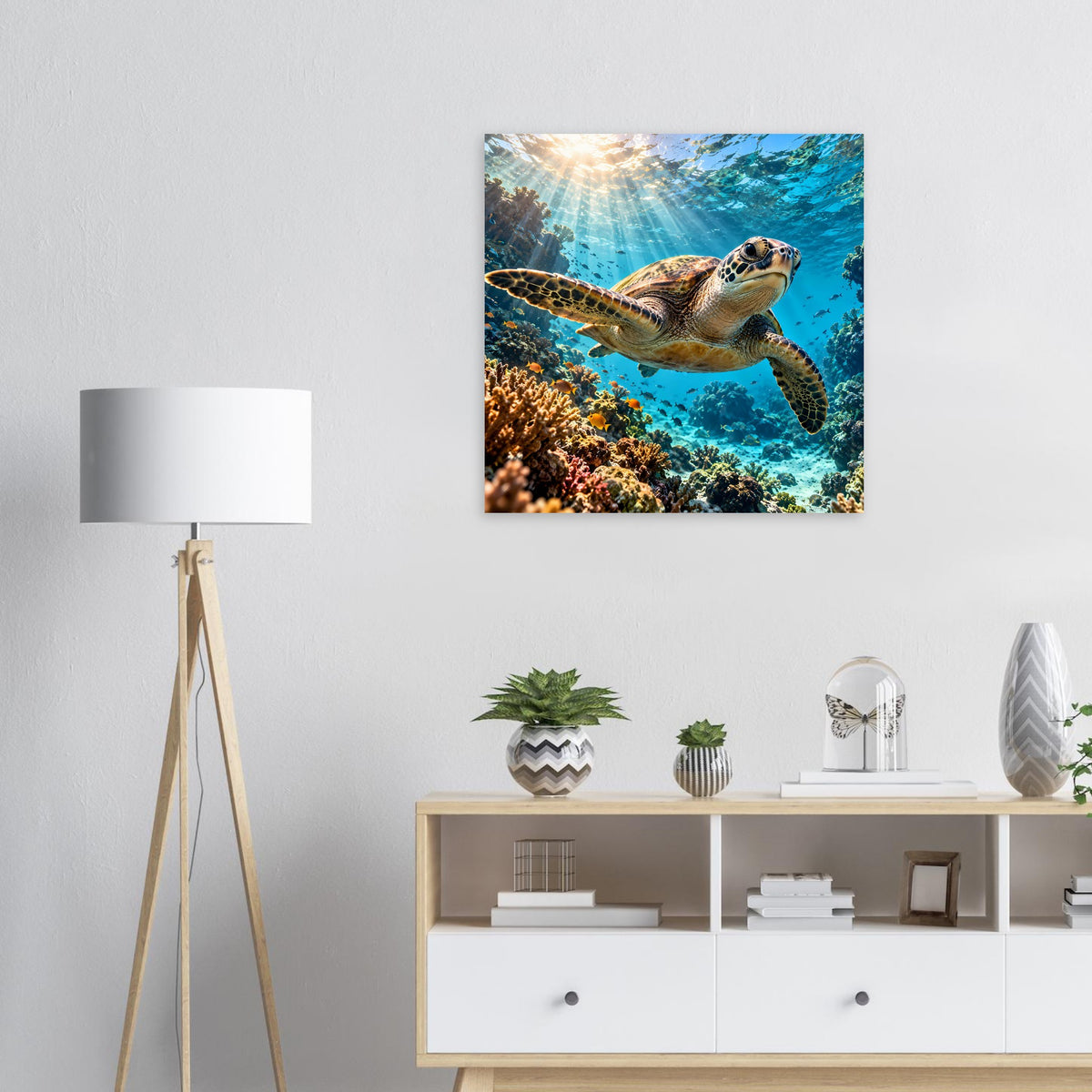 Quadratisches Poster mit Meeresschildkröte unter Wasser in kräftigen Ozeanblau-Tönen