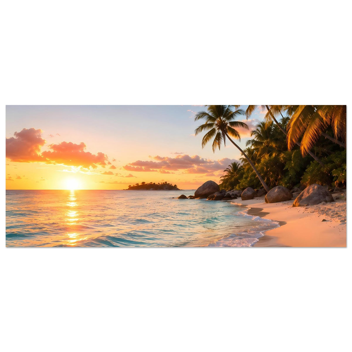 Horizontales Poster mit tropischem Strand, Palmen und warmem Sonnenuntergang über dem Ozean