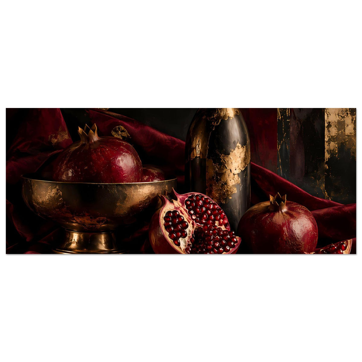 Panorama-Poster mit Granatäpfeln, aufgeschnittener Frucht, Schale und goldener Flasche