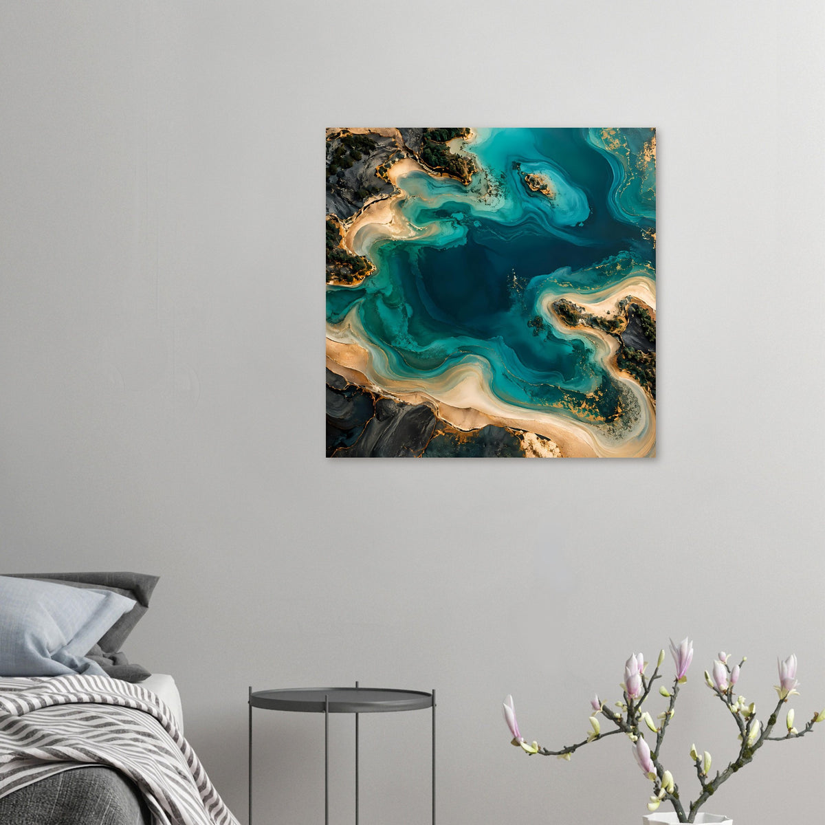 Wandposter mit abstrakter Meeresströmung in Türkis, Blau und beigen Goldtönen