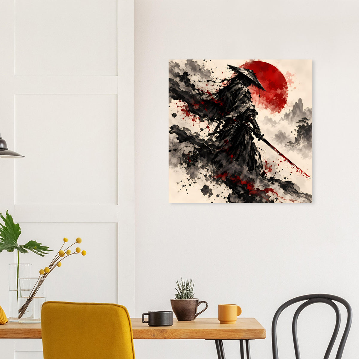 Poster mit schwarzem Samuraikrieger, roter Sonne oben rechts und dynamischer Tuscheverlauf-Optik