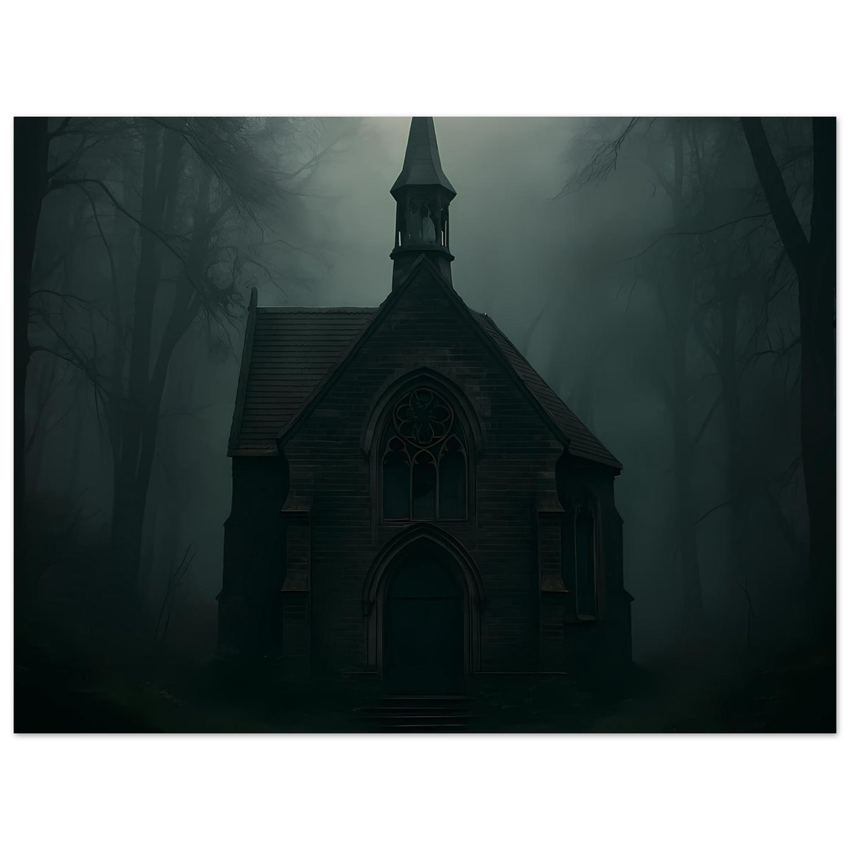 Vertikales Poster mit dunkler Kapelle im Nebelwald, Turm über dem Eingangsbereich