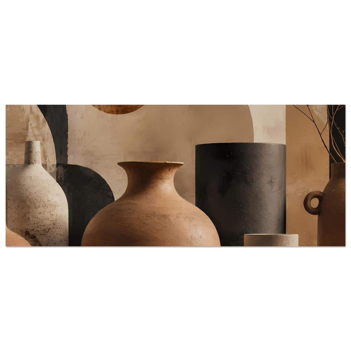 Querformat-Poster mit Keramikvasen: zentrale Terrakotta-Vase und beiger Zylinderkrug
