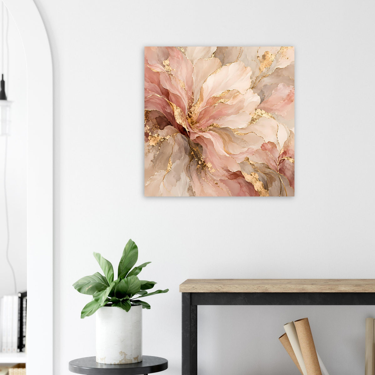 Blumenposter mit zarten Rosatönen, wirbelnden Blüten und goldenen Akzenten
